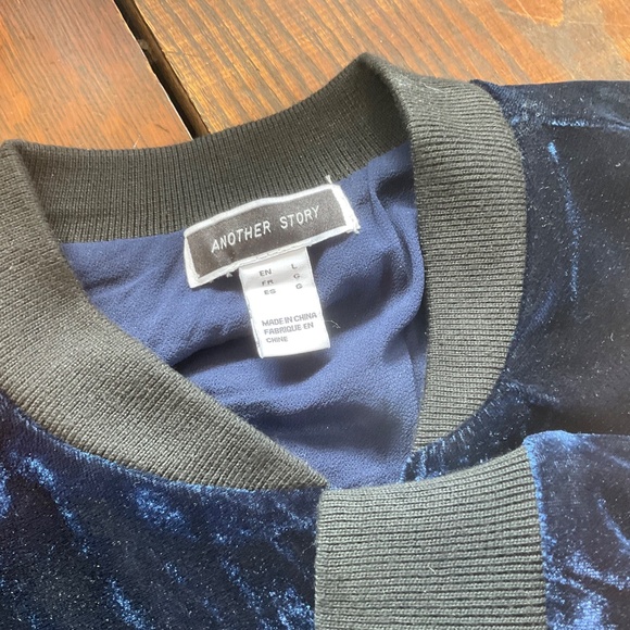 Disney Parks men’s track pants  size XLarge  NWT - Picture 3 of 11